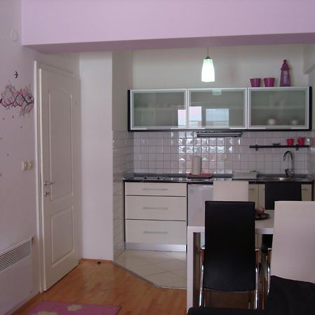 Apartments Nela Ohrid Esterno foto